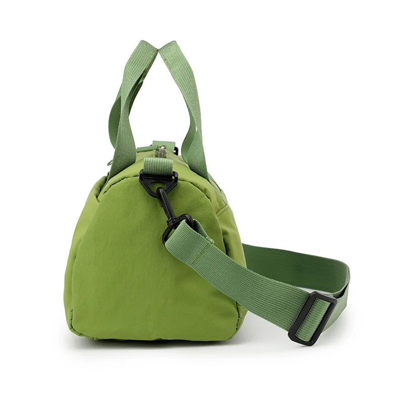 Fitness bag, simple and versatile handbag, lightweight storage bag, large capacity shoulder bag, multifunctional travel bag.zwq