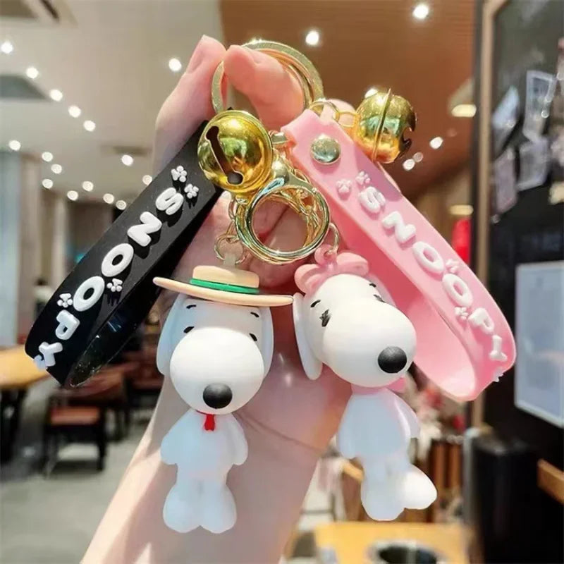 Snoopy Charlie Brown Cartoon Key Chain Cute PEANUTS Animation PVC Doll Keyring Men Women Car Key Accessories Backpack Pendant